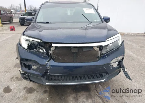 2016 Honda Pilot Touring z USA, uszkodzony, nr VIN 5FNYF6H97GB092081